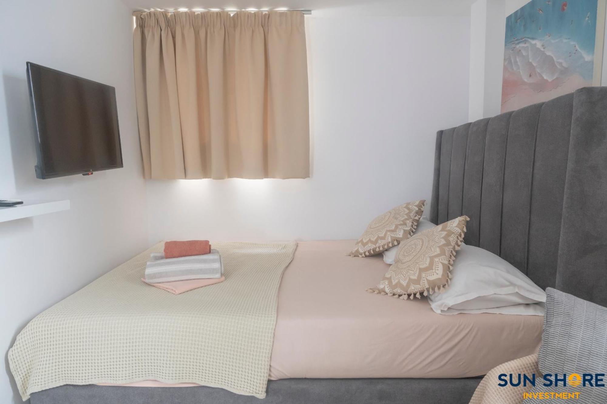 Explore Greece From Cozy City Centre Apartment Халкида Экстерьер фото